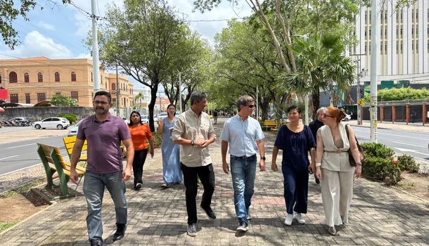 Secretários municipais em Av. Frei Serafim, centro de Teresina