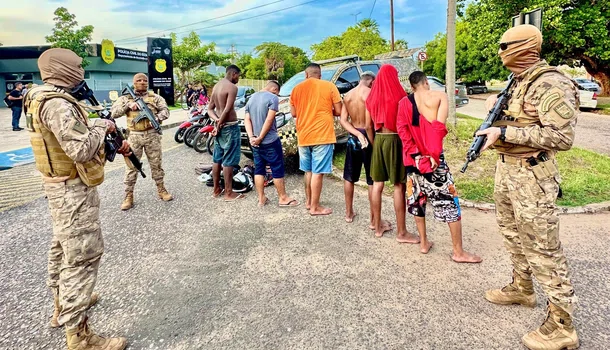 Suspeitos detidos pela PM em Teresina