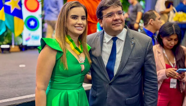 Bárbara do Firmino recebe Medalha do Mérito Renascença