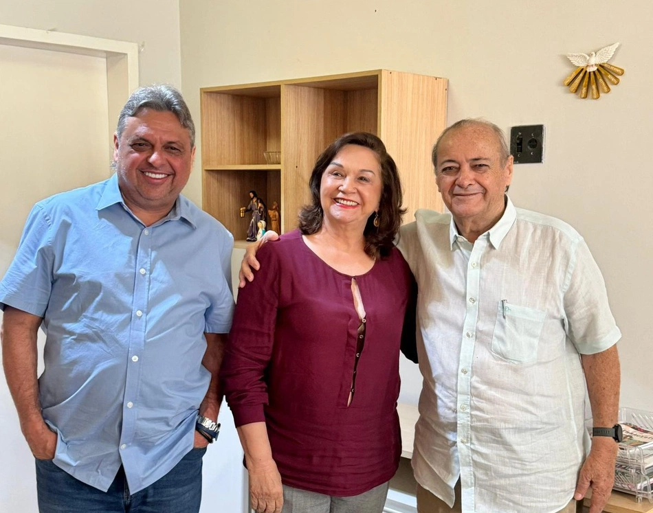 Dep. Júlio Arcoverde, Sec. Eliane Nogueira e Prefeito Silvio Mendes