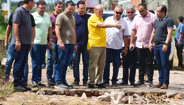 Visita técnica do prefeito de Teresina Silvio Mendes com secretários em áreas afetadas pela chuva