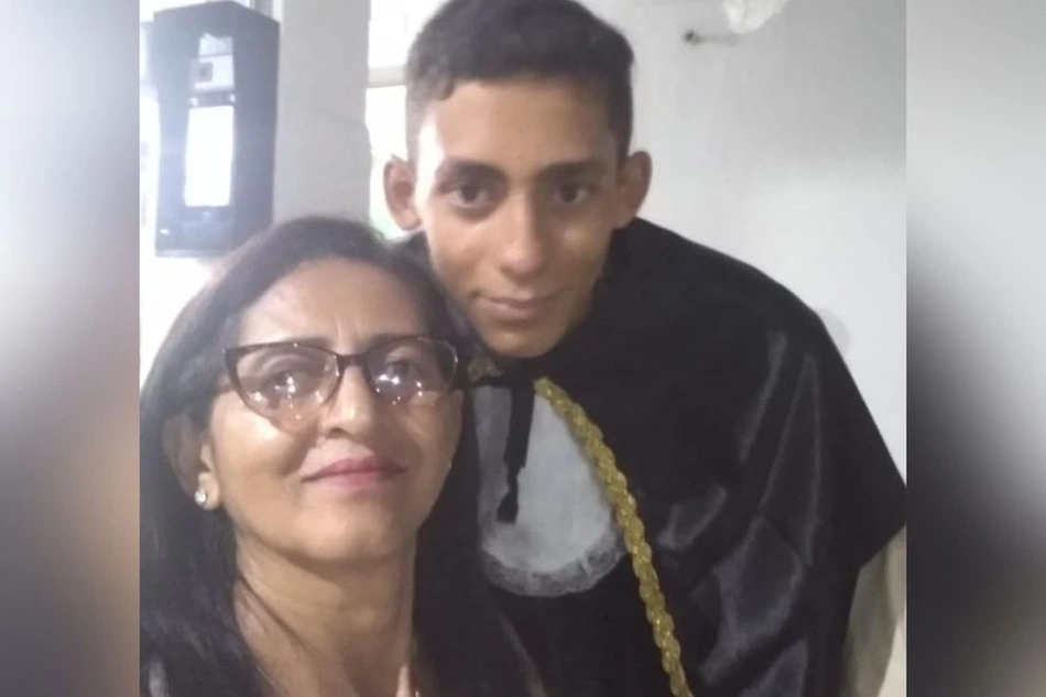 Aprovação de mãe e filho na mesma universidade