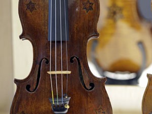 Turmas são para violino, viola de arco e violoncelo (Imagem: Chuck Burton/AP)