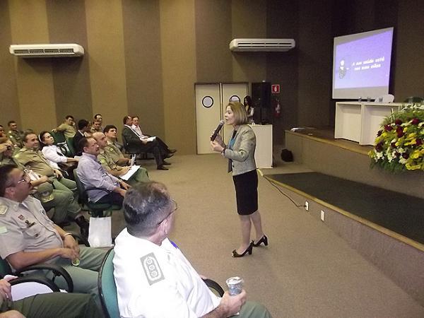 Ana Maria Rossi ministra palestra sobre o stress(Imagem:Reprodução)