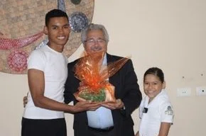 Elmano Férrer recebe visita de alunos do Teatro Bolshoi