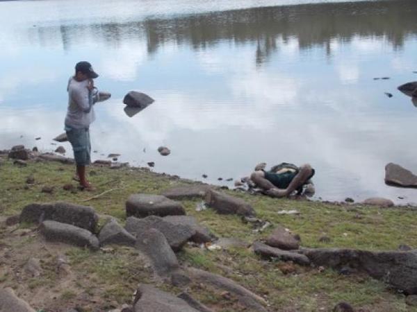 Homem encontrado morto no rio Longá da cidade de Esperantina.(Imagem:Reprodução)