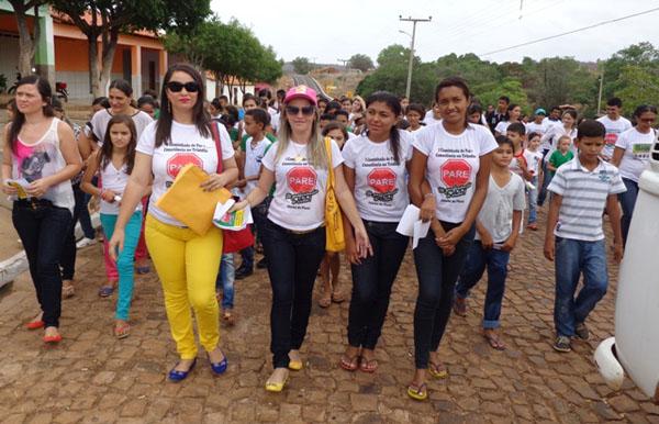 Jovens de Jatobá do Piauí realiza caminhada contra violência no trânsito(Imagem:Divulgação)