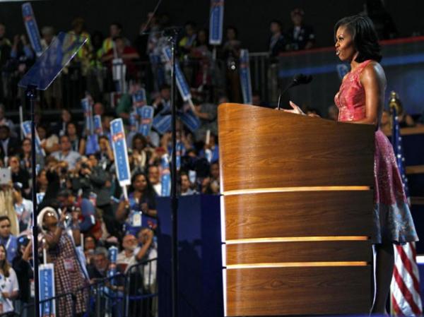 Michelle Obama, mulher do presidente dos Estados Unidos, Barack Obama, discursa no primeiro dia convenção Democrata. O evento formalizará a nomeação do presidente Barack Obama como(Imagem:Jessica Rinaldi/Reuters)