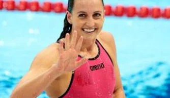 Nadadora Rebecca Soni baixa recorde mundial nos 200m peito