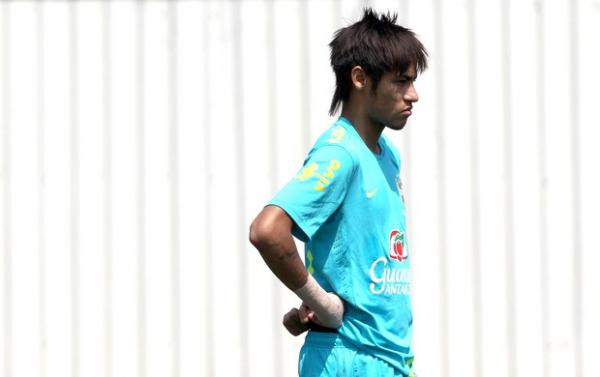 Neymar no treino da seleção brasileira, no CT do Corinthians, em São Paulo (Imagem: Mowa Press)