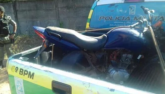 Polícia recupera moto roubada em Teresina
