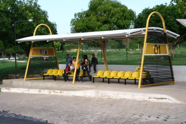 Ponto de ônibus da UFPI(Imagem:Reprodução)