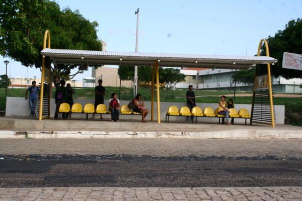 Ponto de ônibus da UFPI(Imagem:Reprodução)