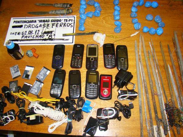 Vistoria apreende celulares maconha e crack na Penitenciária Irmão Guido (Imagem:Divulgação)