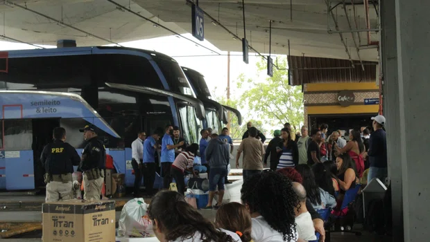 Fluxo de passageiros na Rodoviária de Teresina aumenta durante as férias de julho